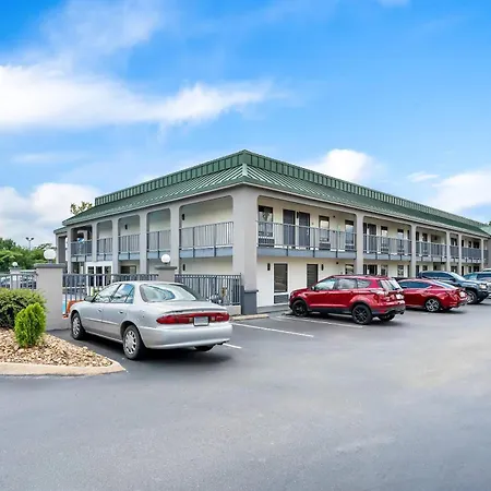 Quality Inn & Suites Monticello-2